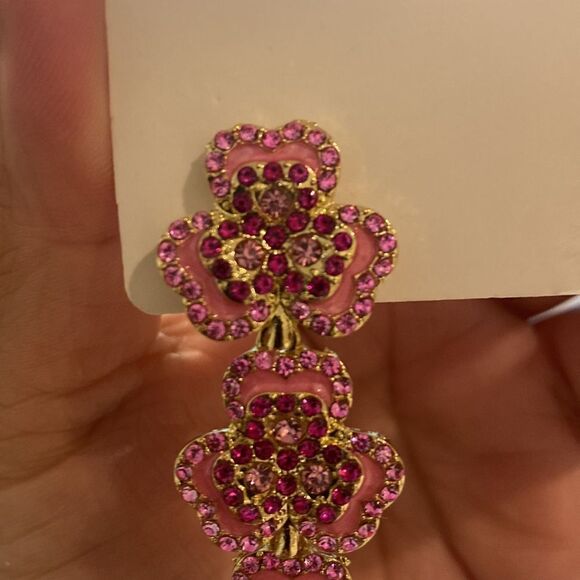 ✨🆕✨ Romantic Unique Gold Plated Pink Clover Simulated Gems Dangle Earrings✨ - Picture 7 of 10